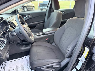 2016 Chrysler 200 Limited