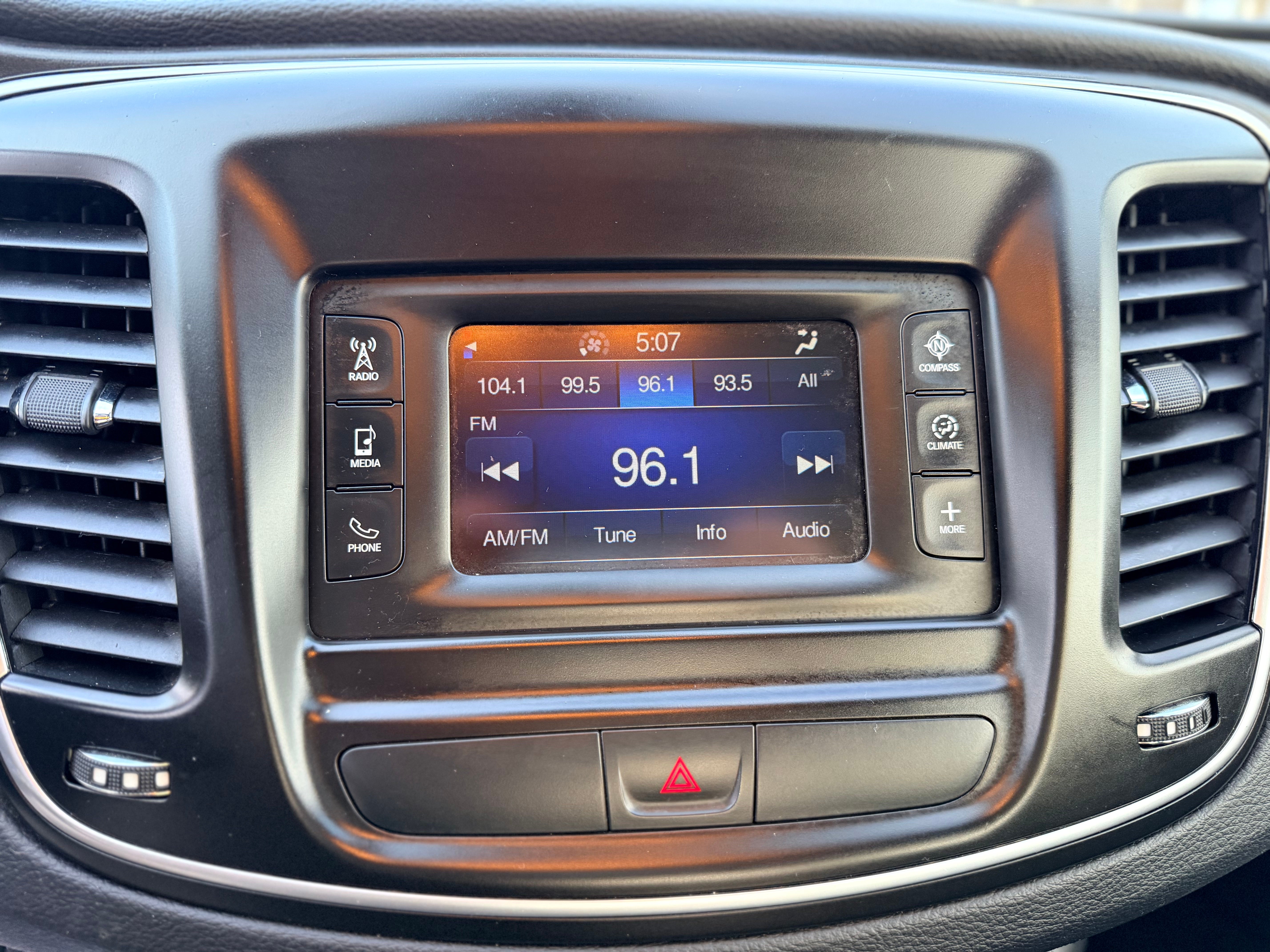 2016 Chrysler 200 Limited