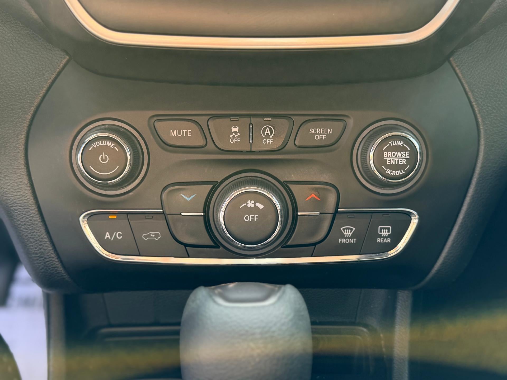 2020 Jeep Cherokee Latitude