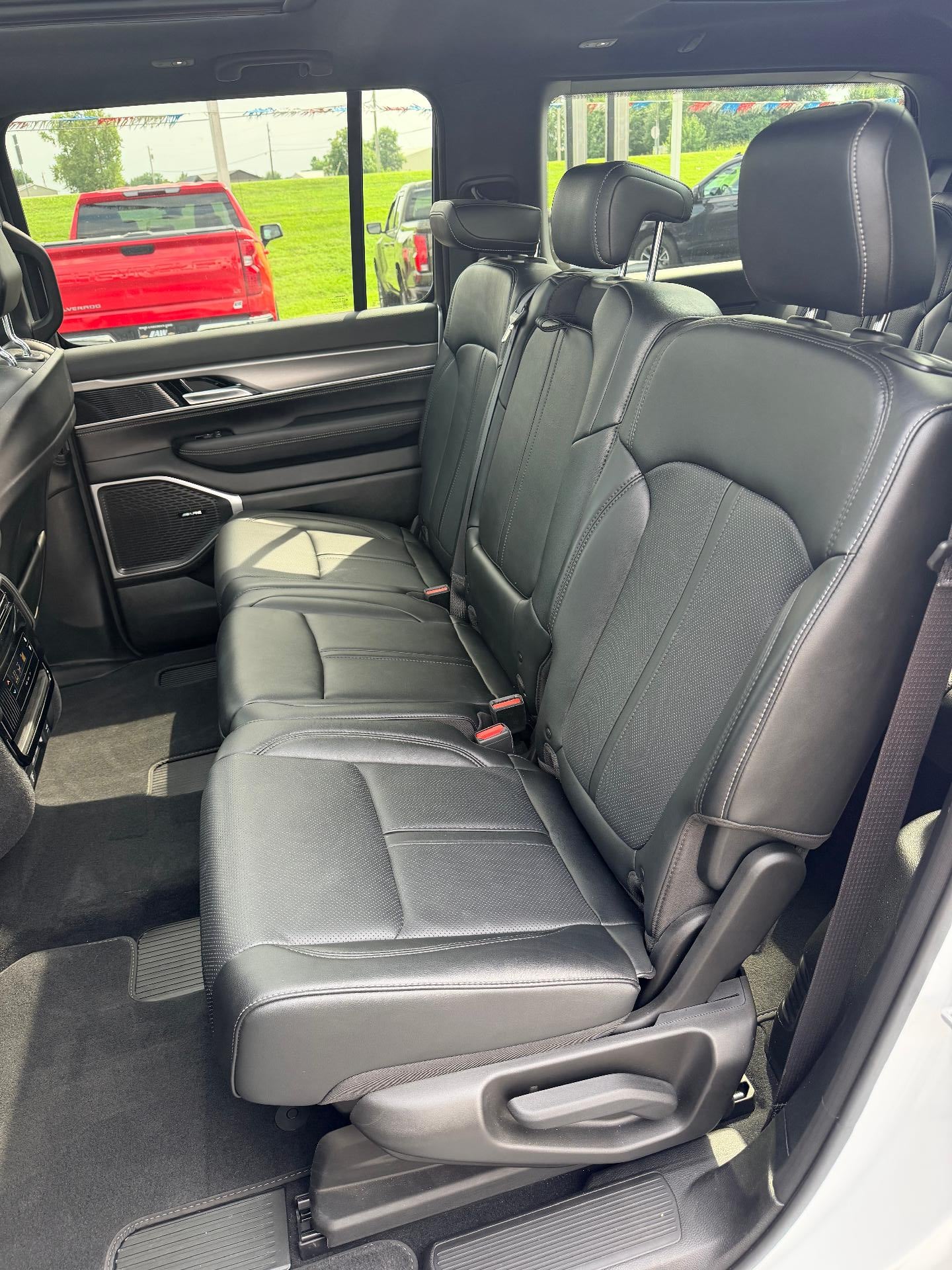 2024 Jeep Wagoneer Series II Carbide