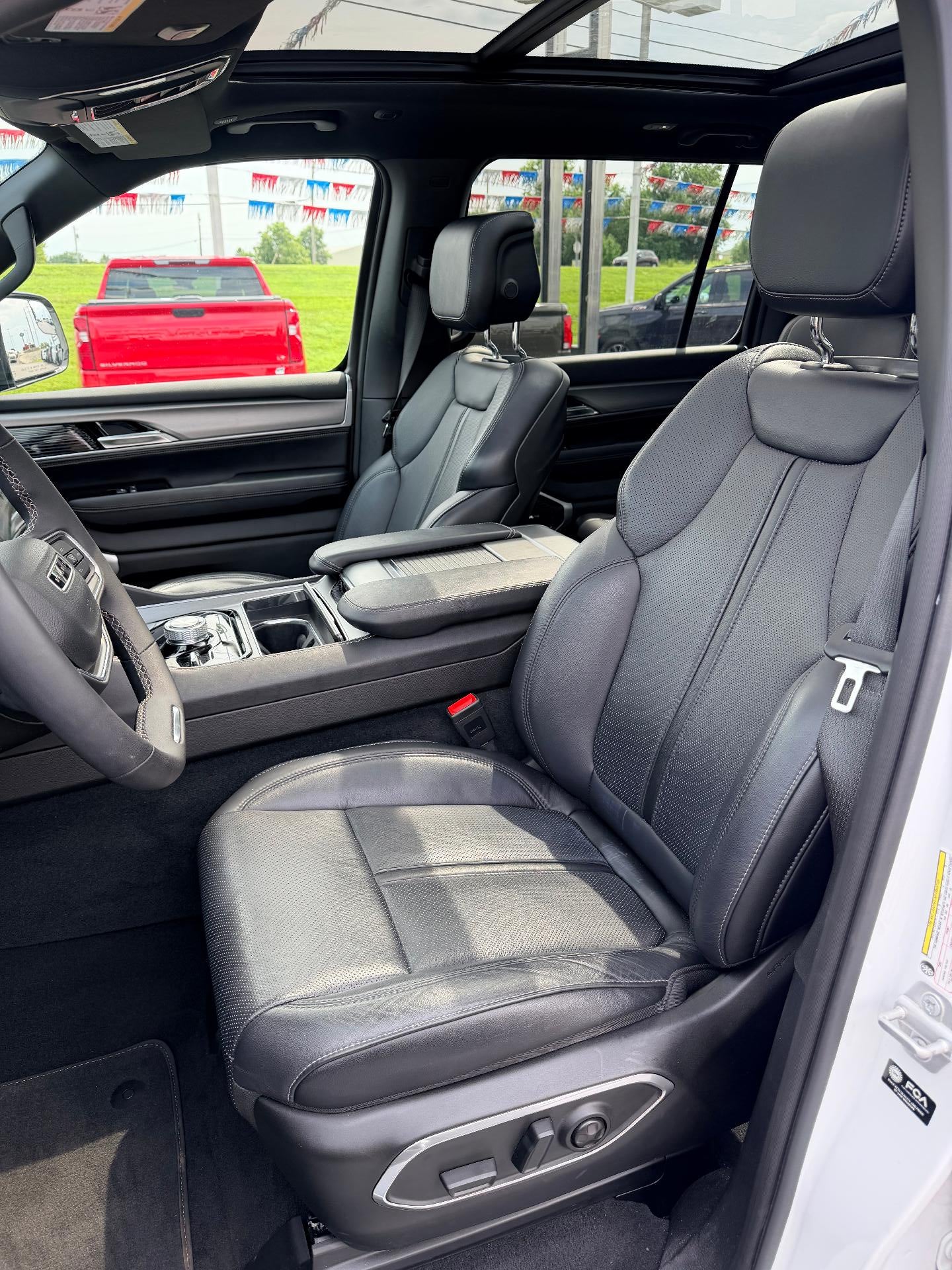 2024 Jeep Wagoneer Series II Carbide