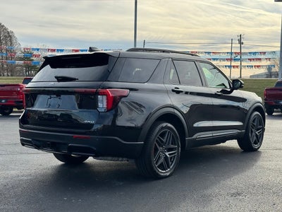2025 Ford Explorer ST-Line