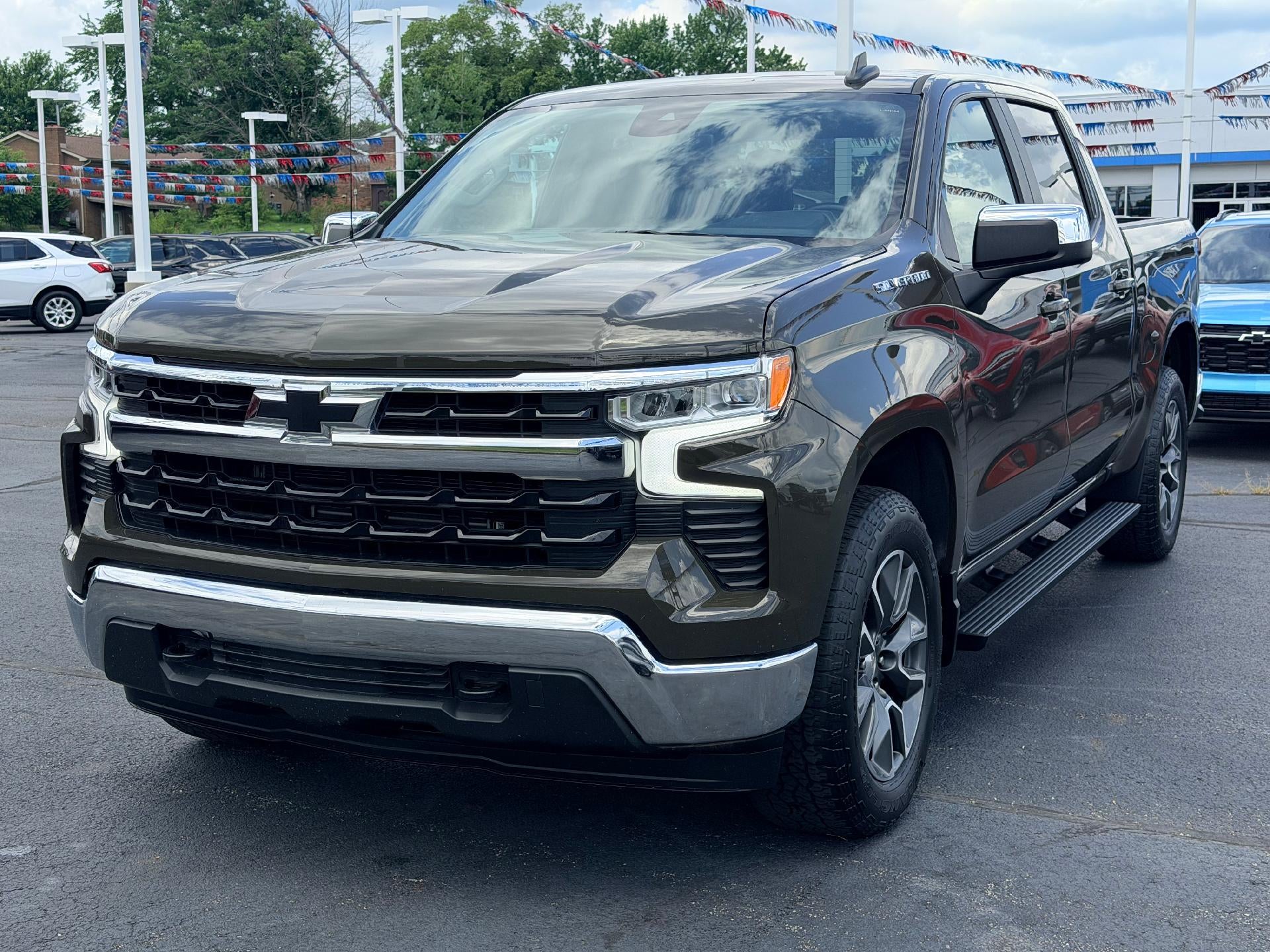2023 Chevrolet Silverado 1500 LT (2FL)