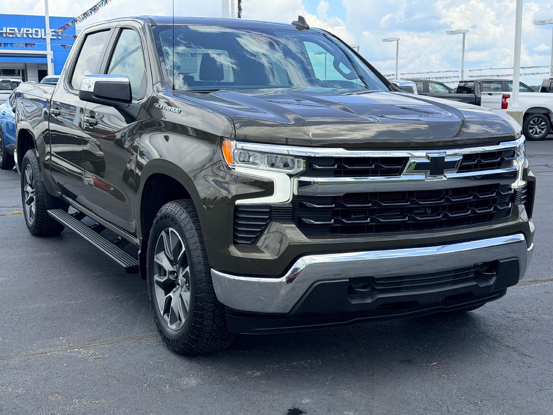 2023 Chevrolet Silverado 1500 LT (2FL)