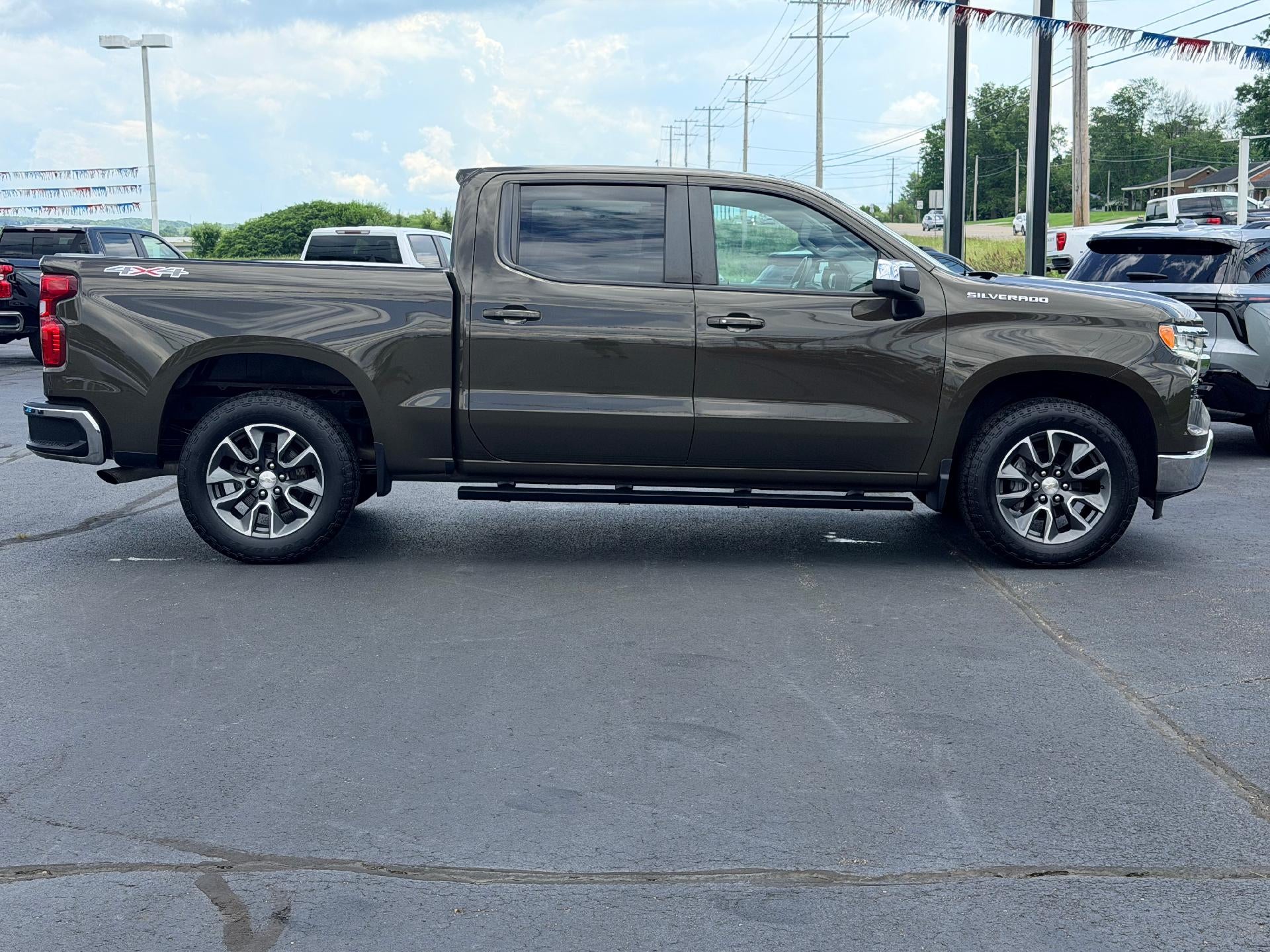 2023 Chevrolet Silverado 1500 LT (2FL)