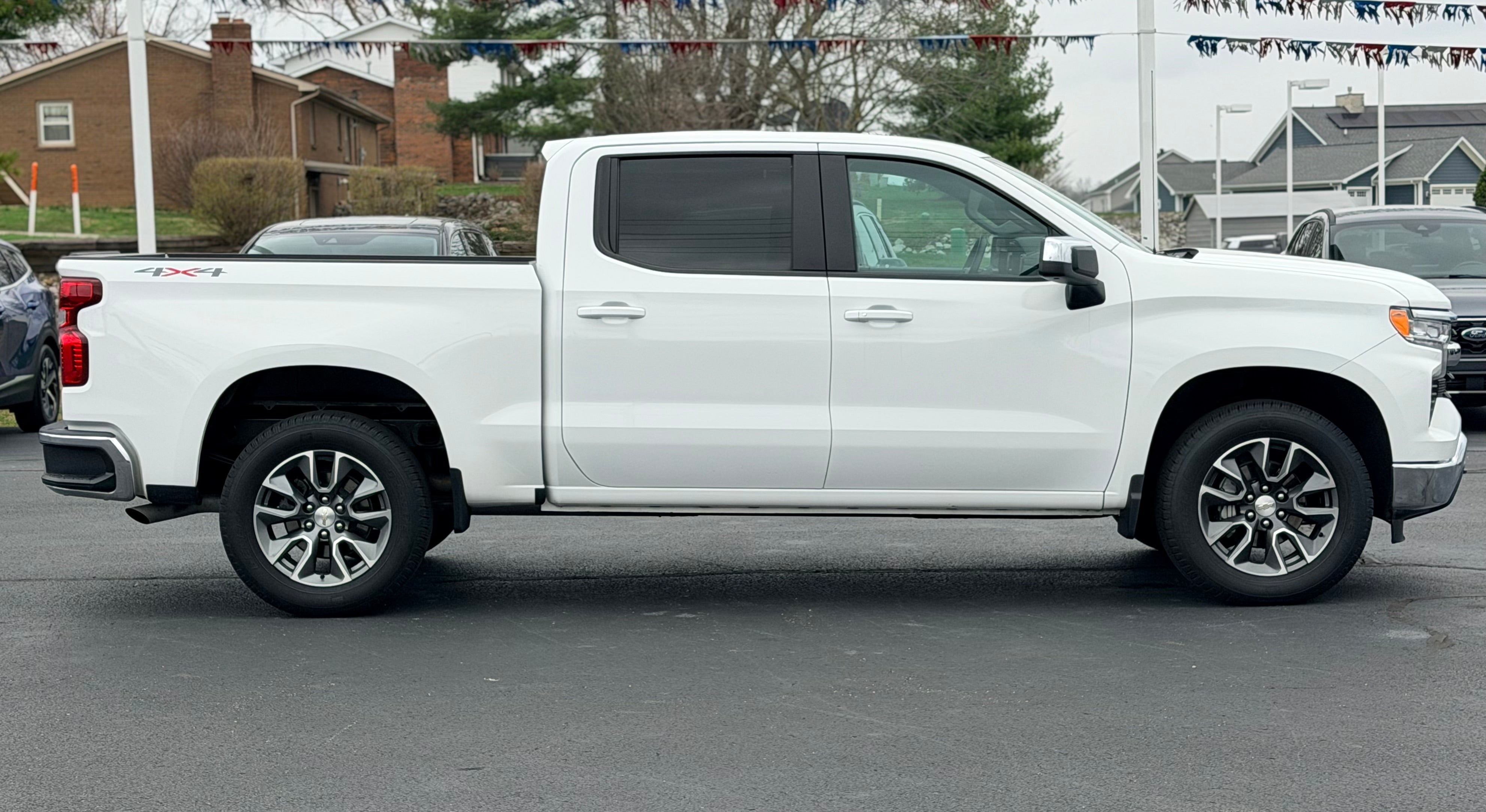2024 Chevrolet Silverado 1500 LT (2FL)
