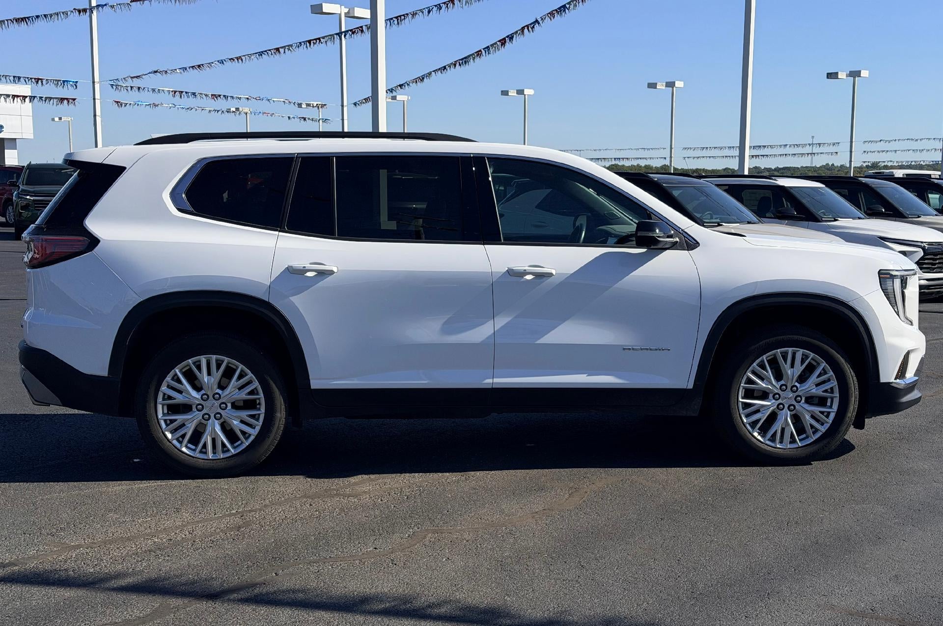 2024 GMC Acadia Elevation