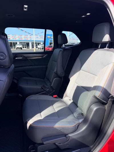2024 GMC Acadia AT4