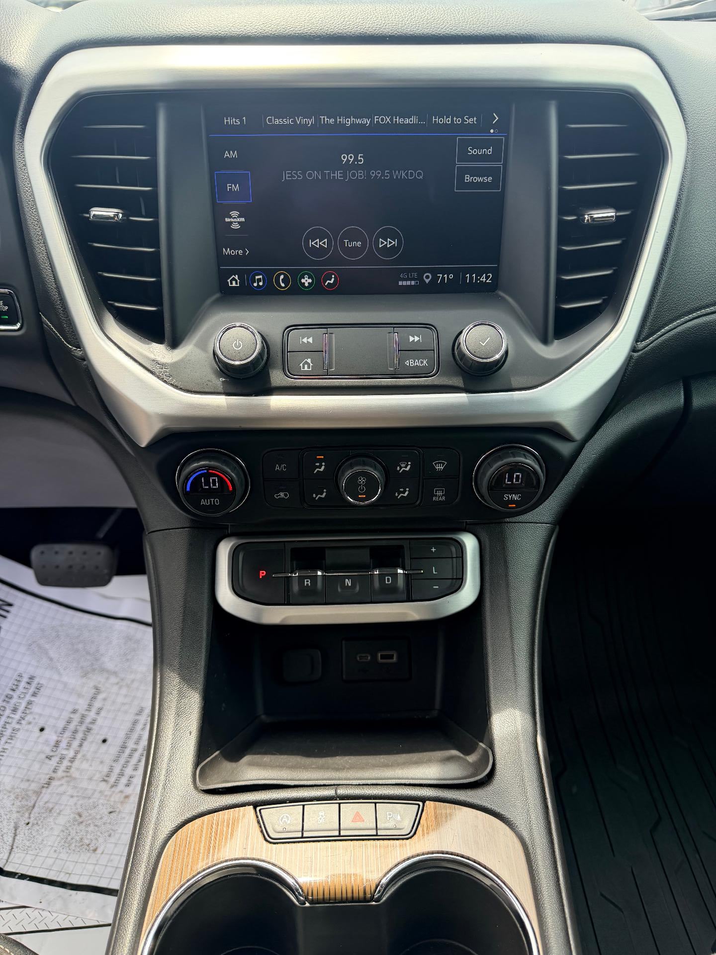 2021 GMC Acadia SLE