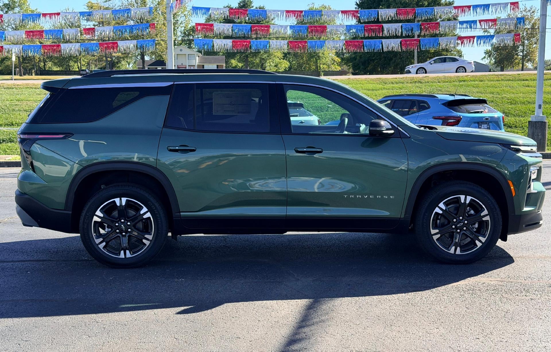 2027 Chevrolet Traverse LT