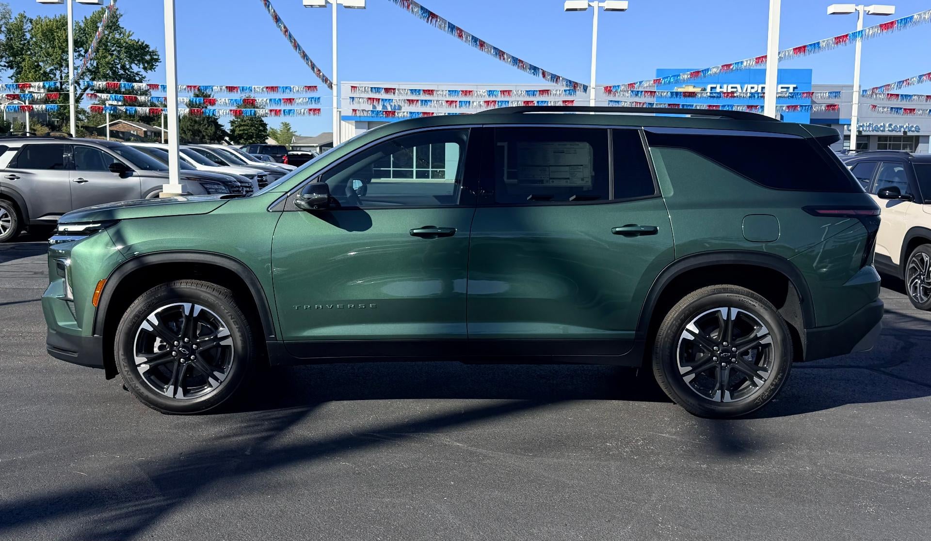 2027 Chevrolet Traverse LT