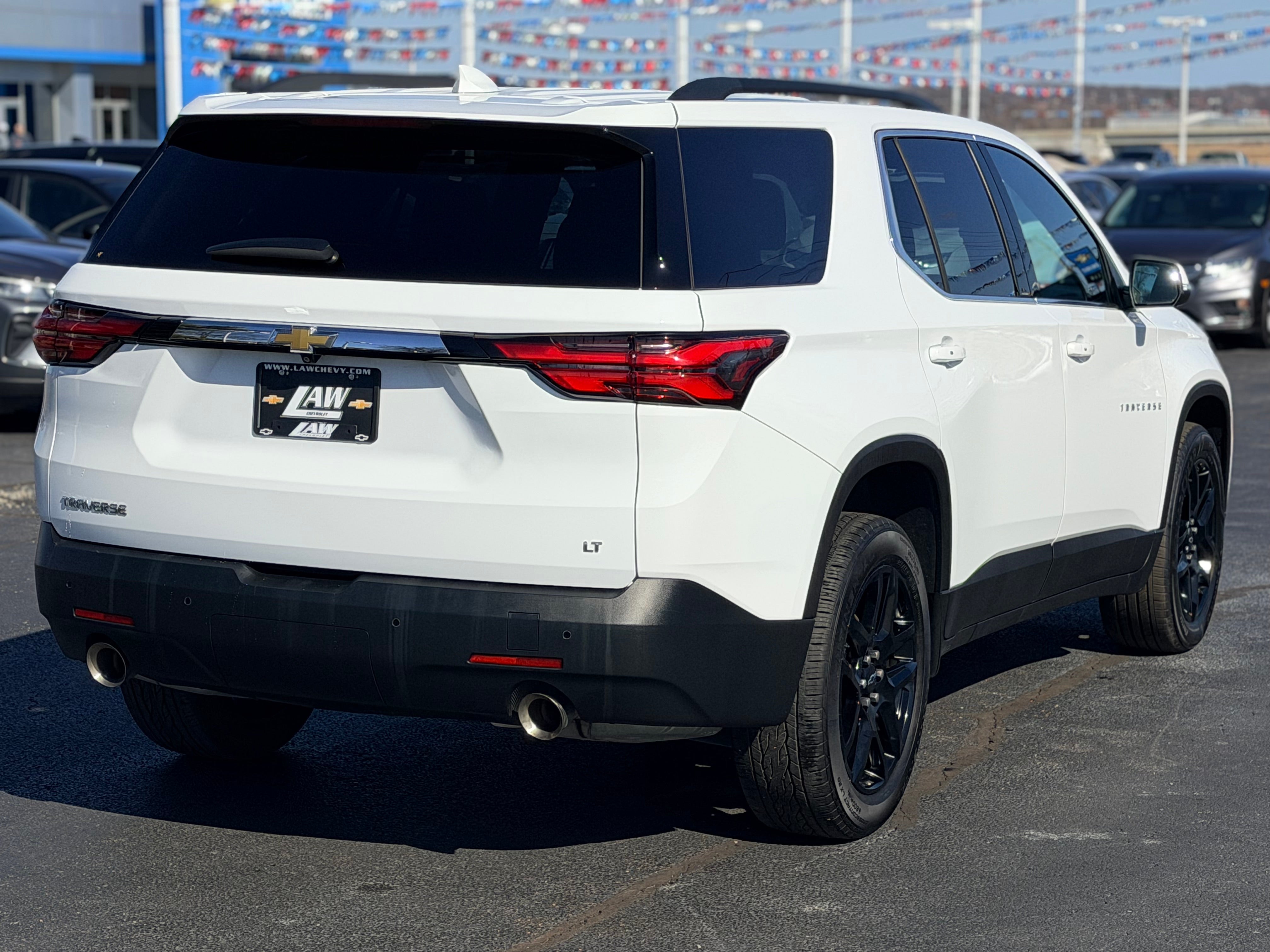2023 Chevrolet Traverse LT Cloth