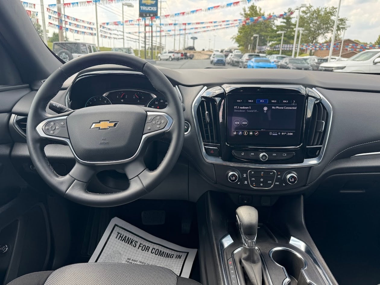 2023 Chevrolet Traverse LT Cloth