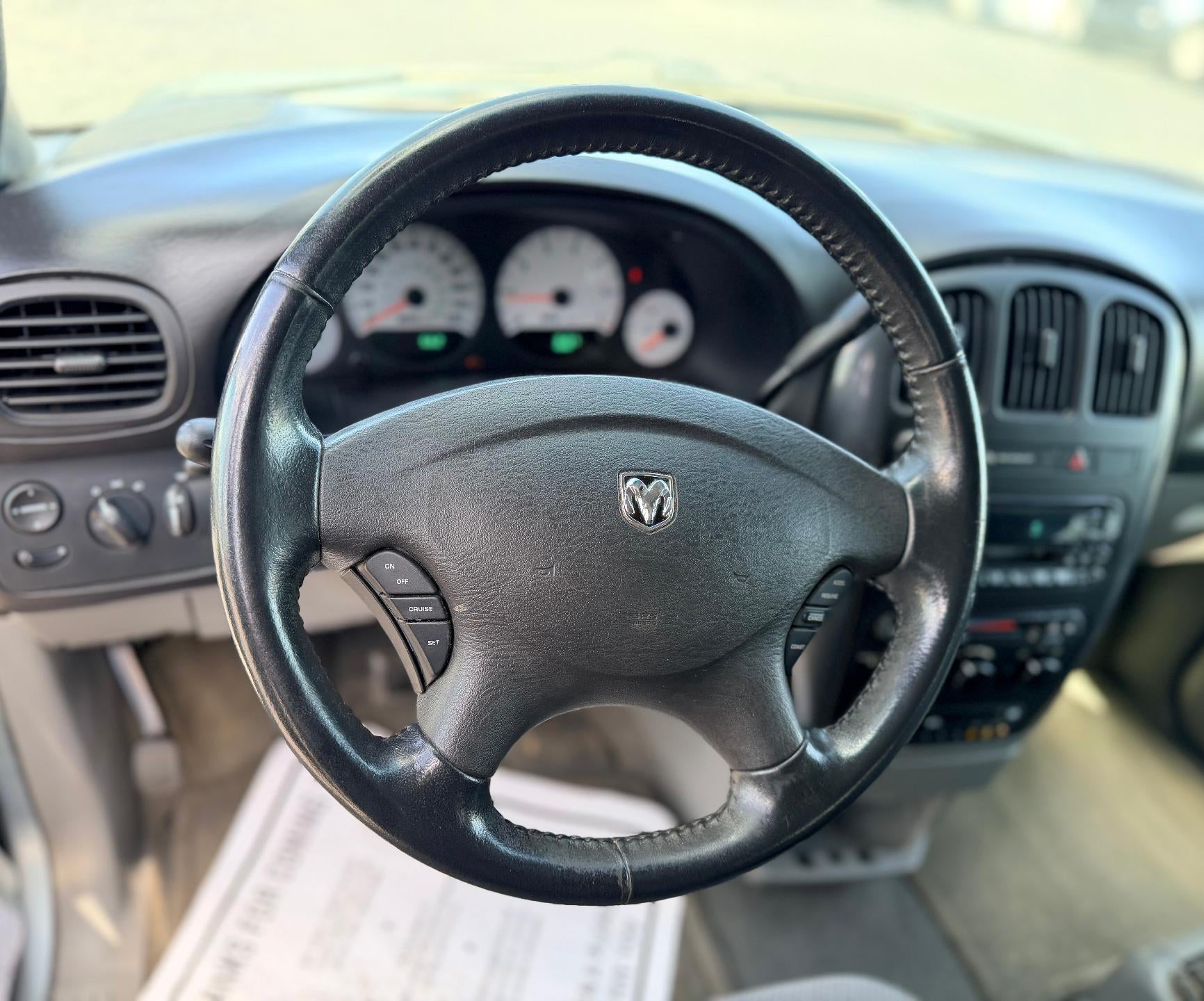 2005 Dodge Caravan SXT