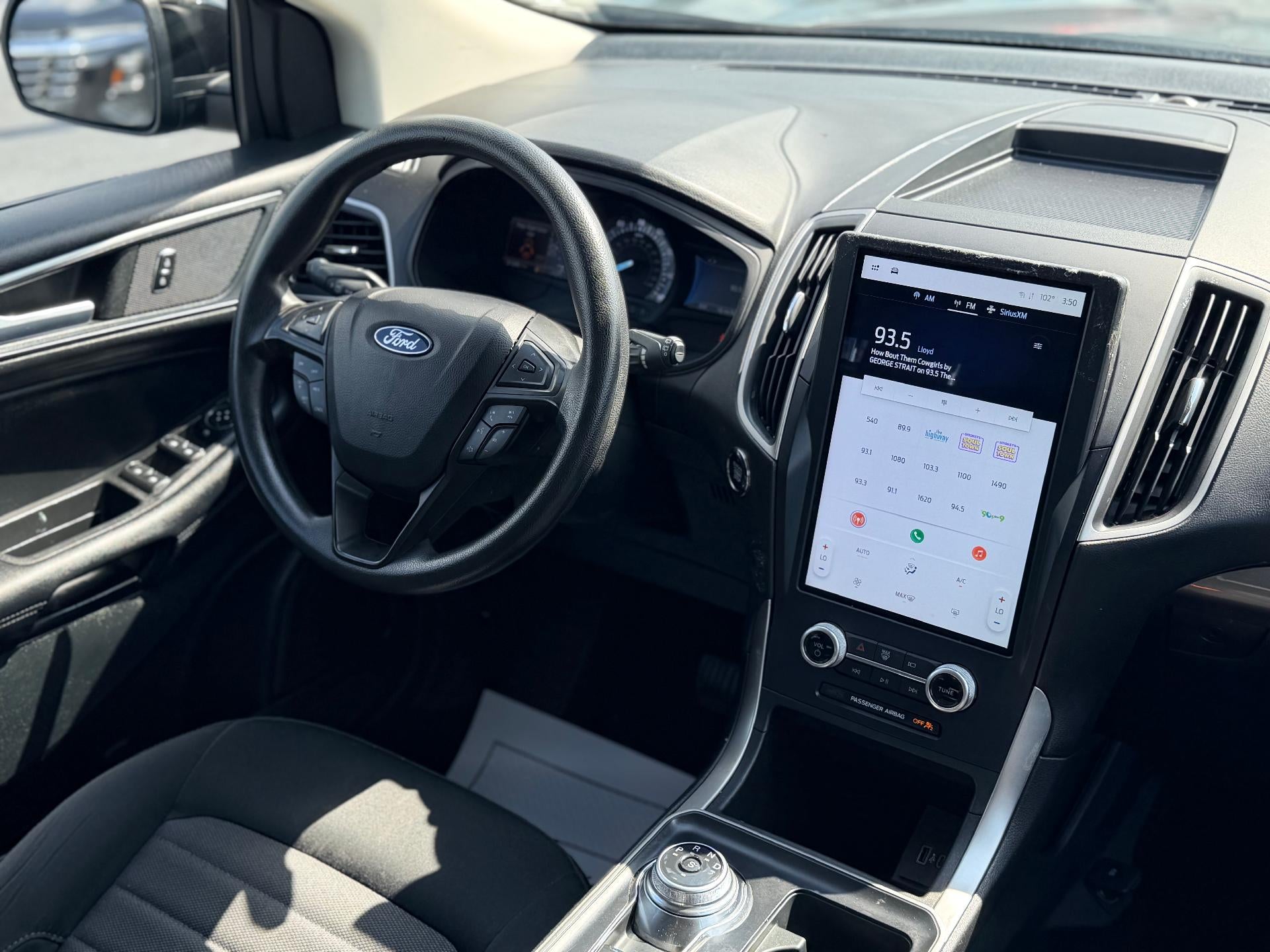 2022 Ford Edge SE