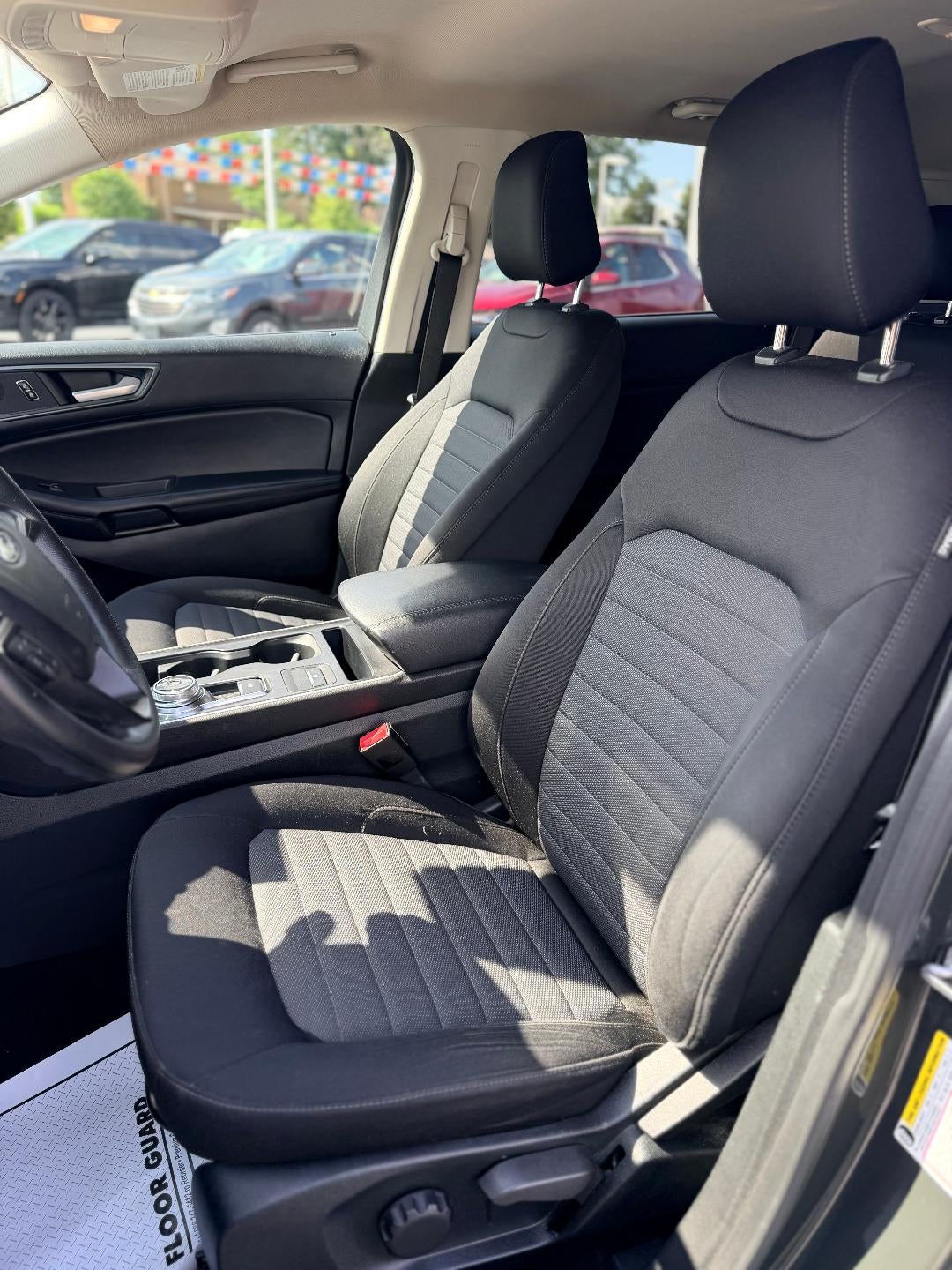 2022 Ford Edge SE