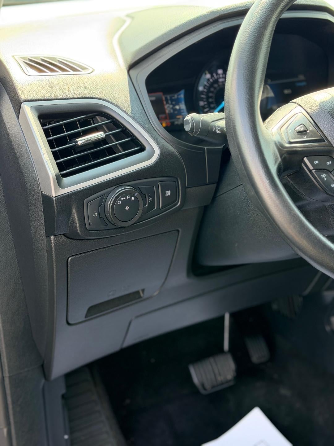2022 Ford Edge SE
