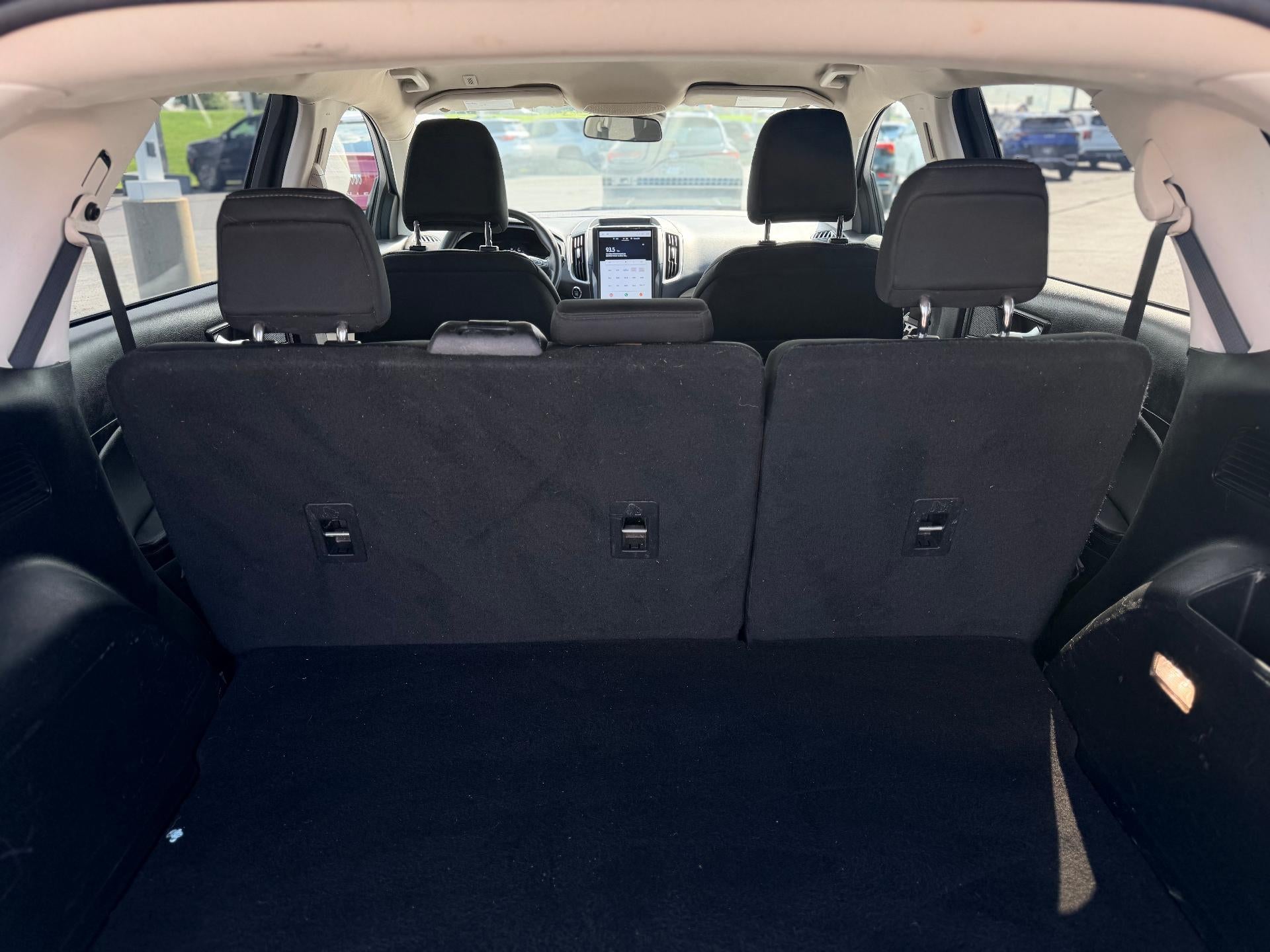 2022 Ford Edge SE