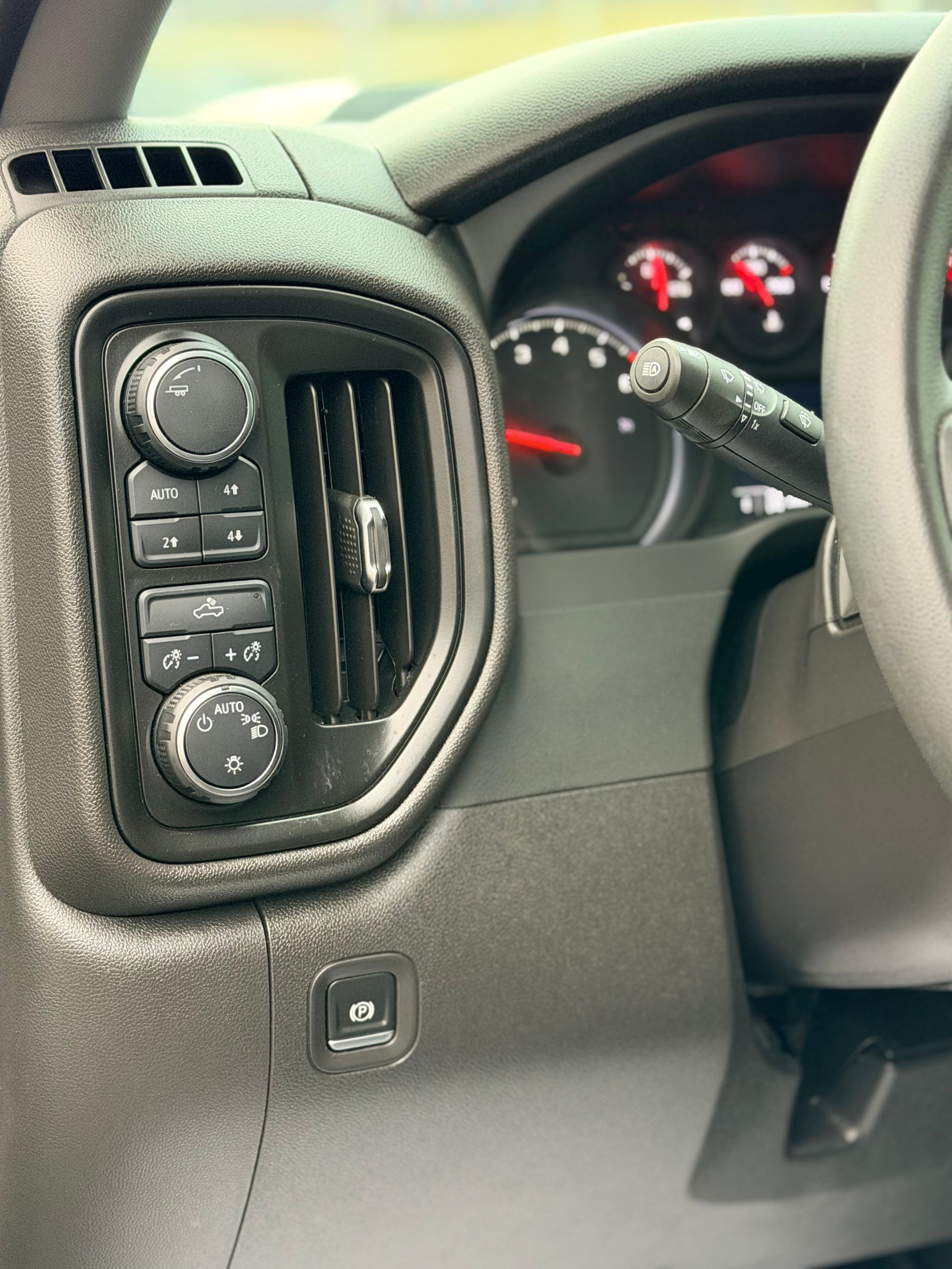 2024 Chevrolet Silverado 1500 Custom Trail Boss