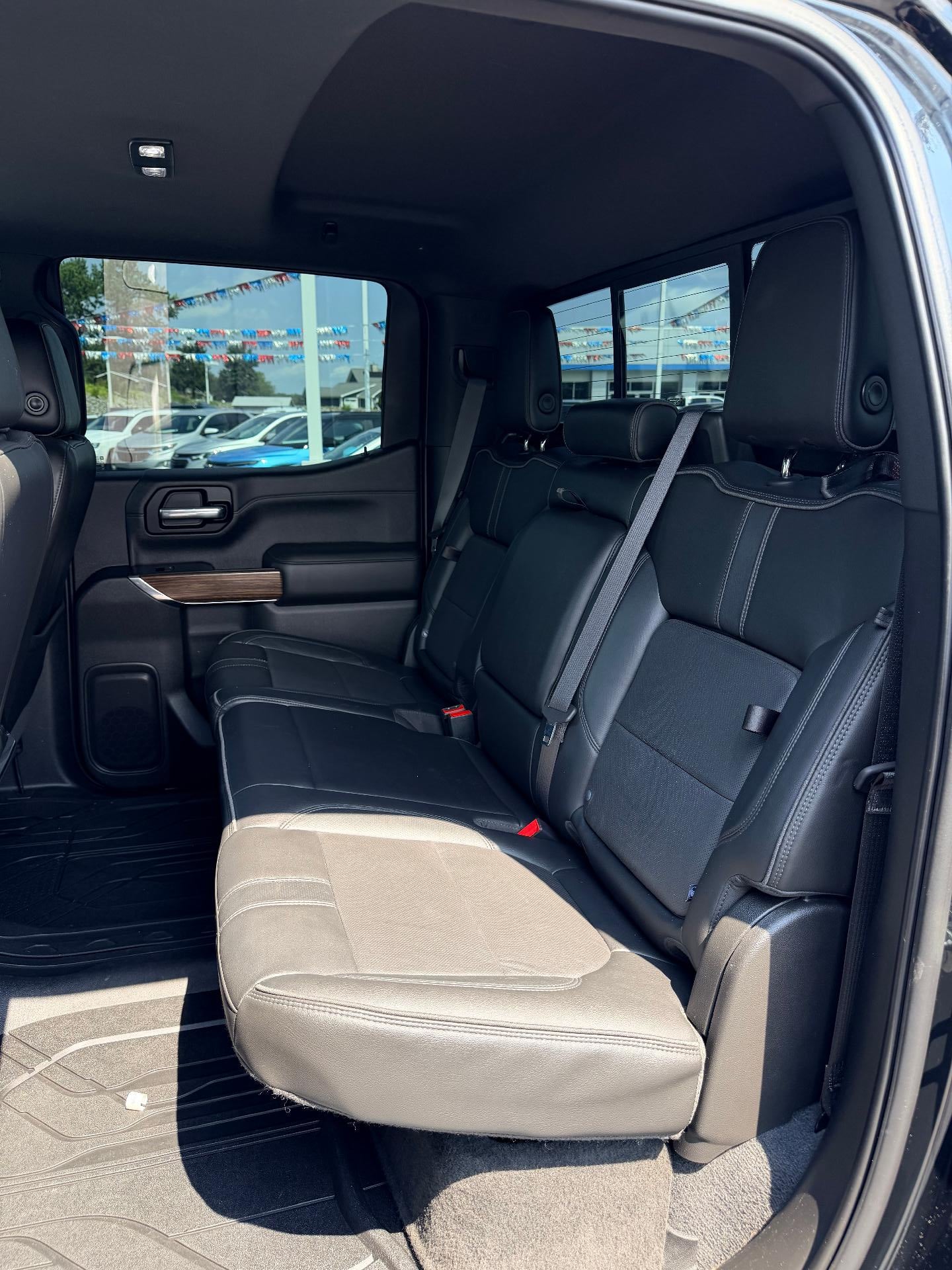 2019 Chevrolet Silverado 1500 High Country - Photo 10