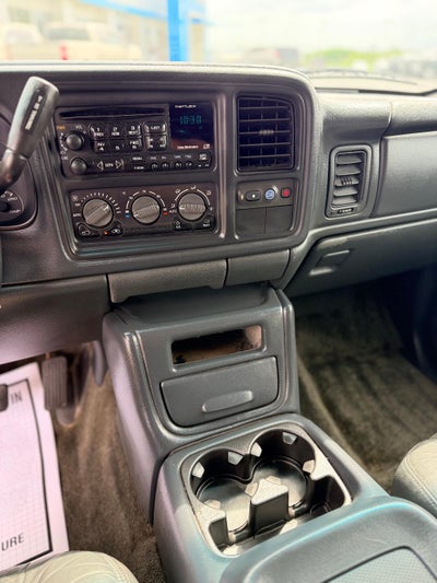 2002 Chevrolet Avalanche Base