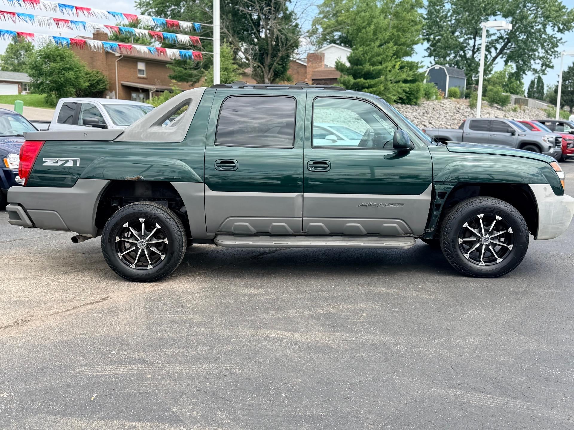2002 Chevrolet Avalanche Base