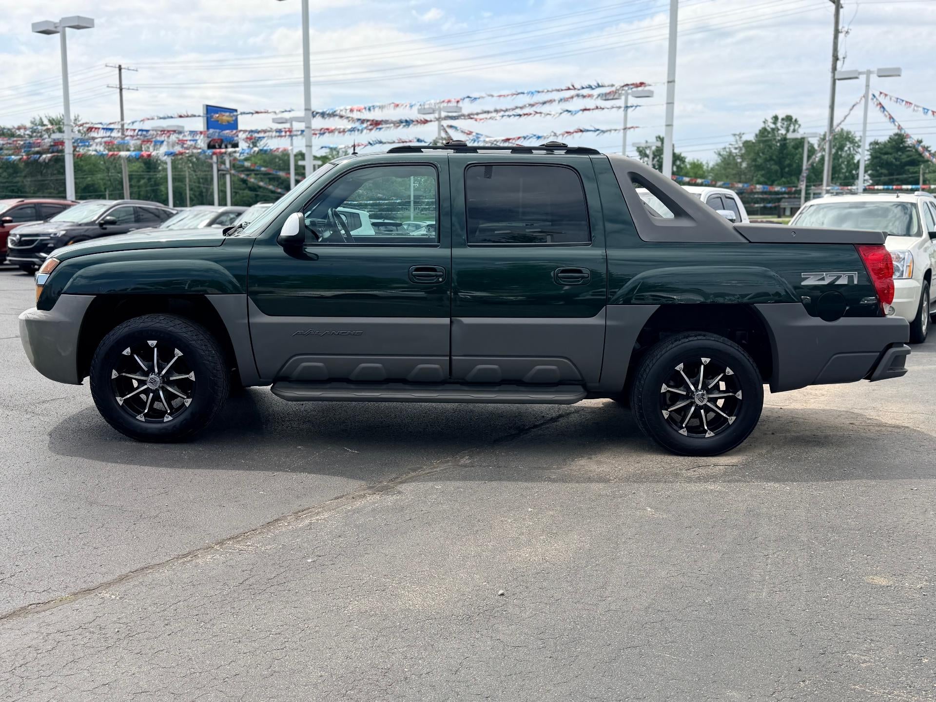2002 Chevrolet Avalanche Base