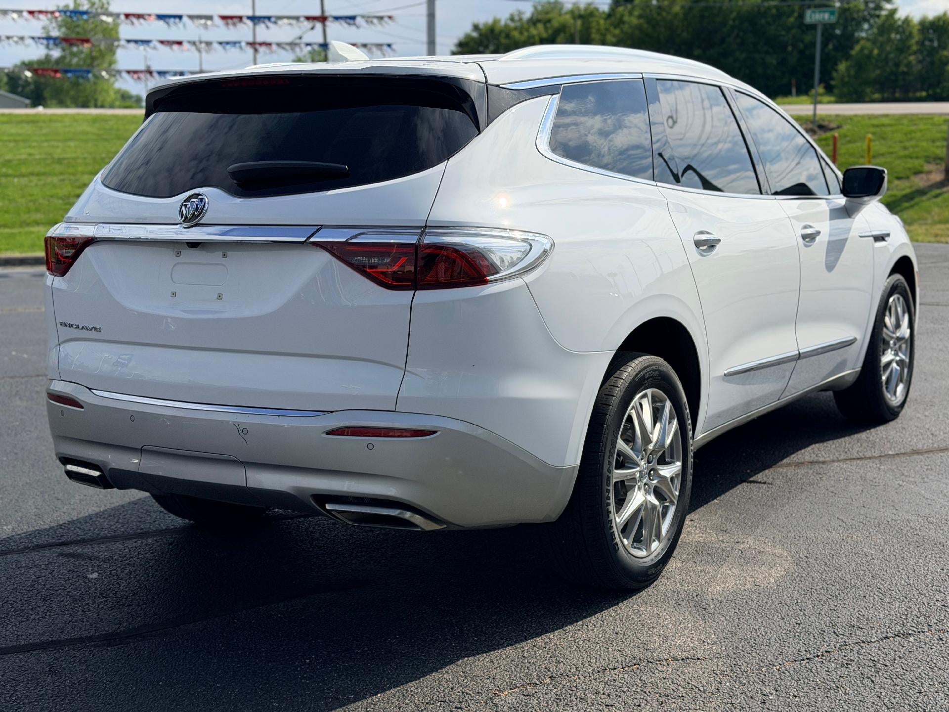 2023 Buick Enclave Essence