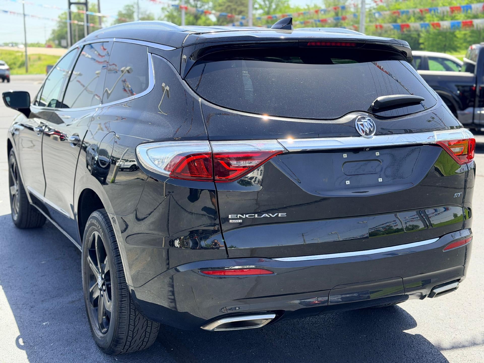 2023 Buick Enclave Essence