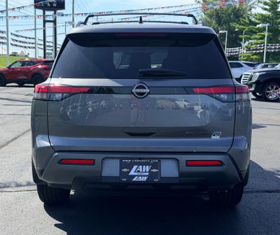 2026 Nissan Pathfinder SL