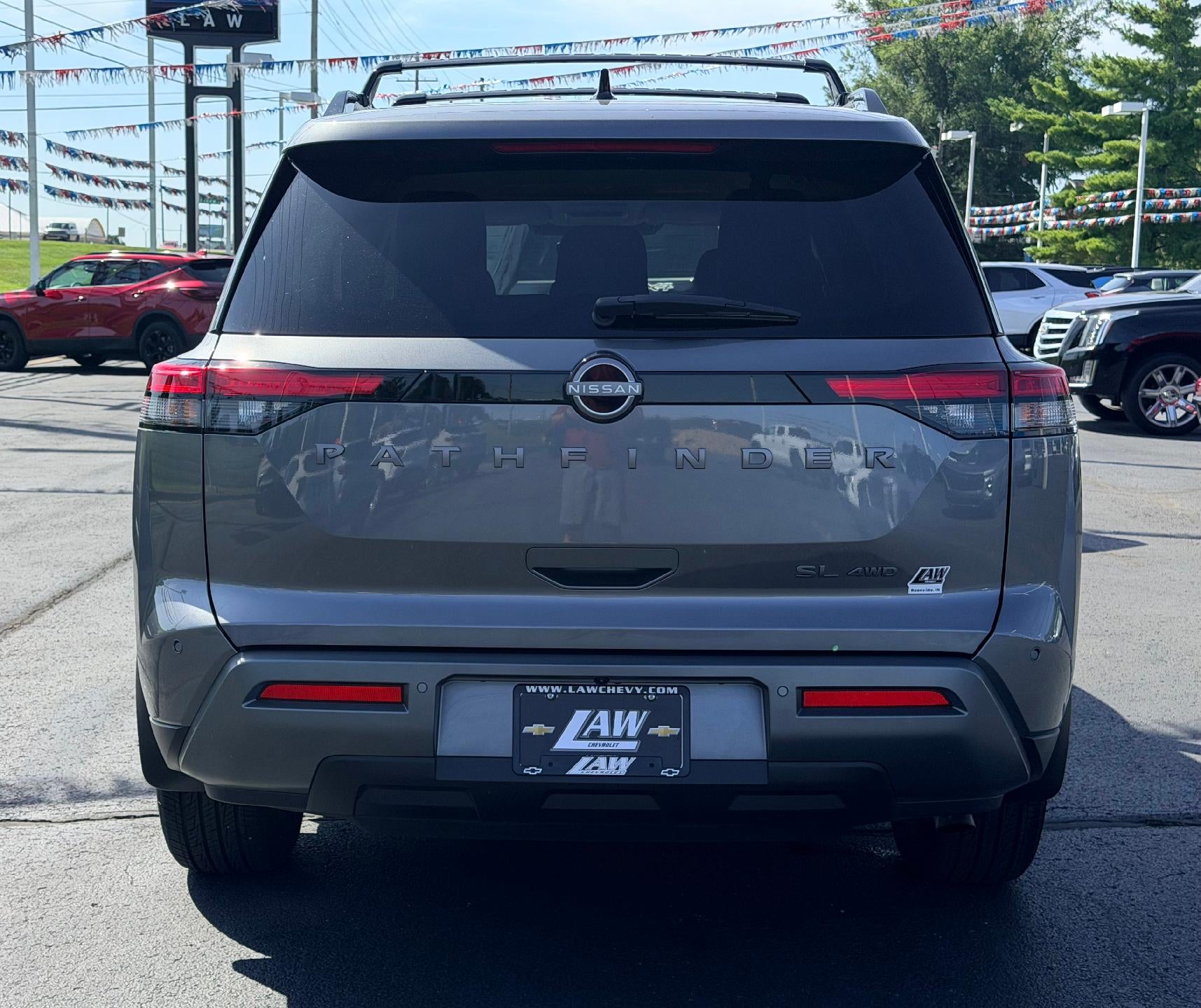 2026 Nissan Pathfinder SL