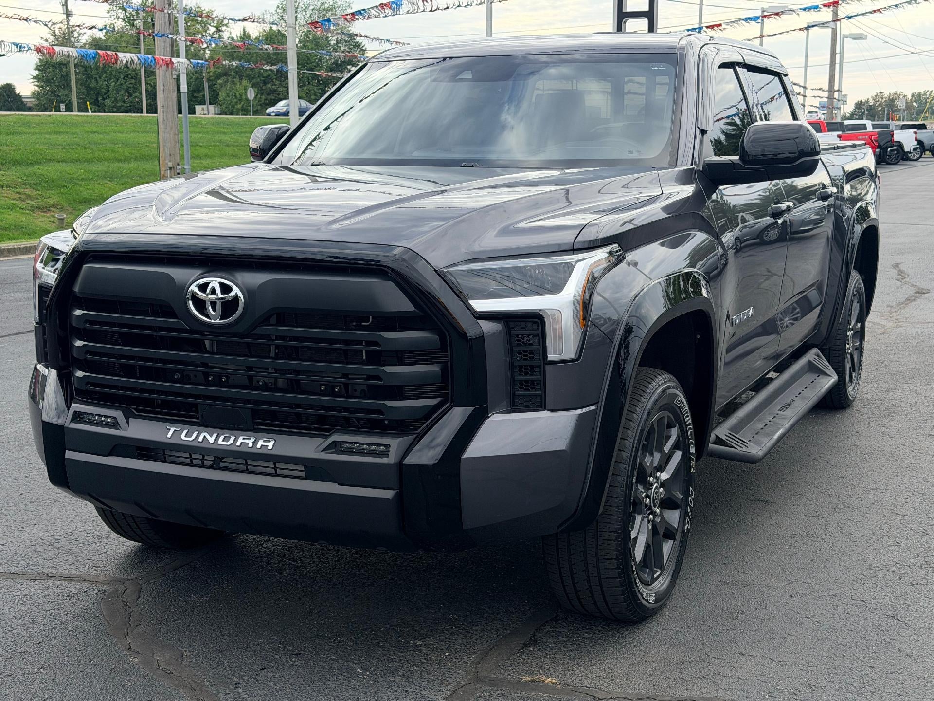 2025 Toyota Tundra 4WD SR