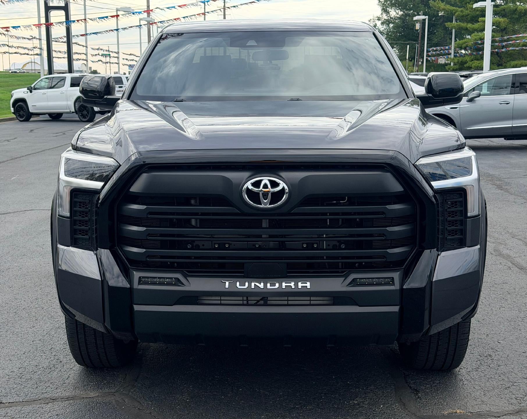 2025 Toyota Tundra 4WD SR