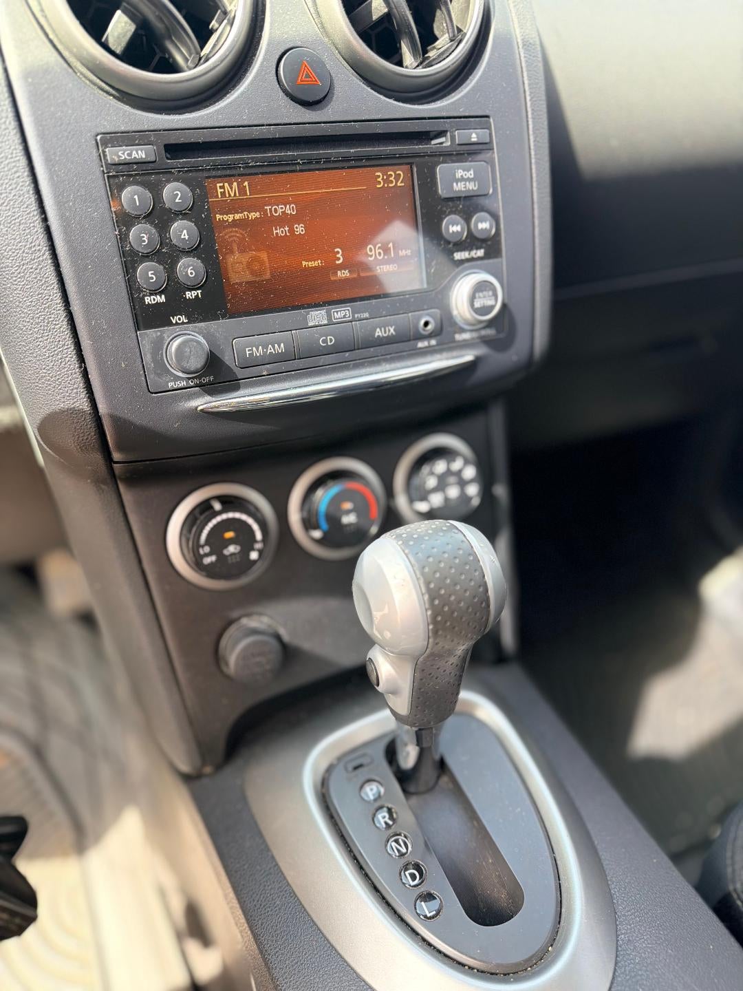 2011 Nissan Rogue SV