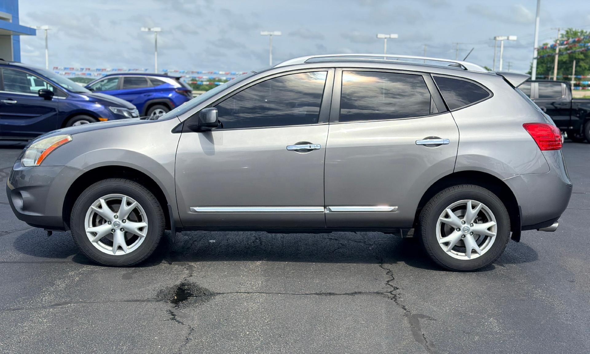 2011 Nissan Rogue SV