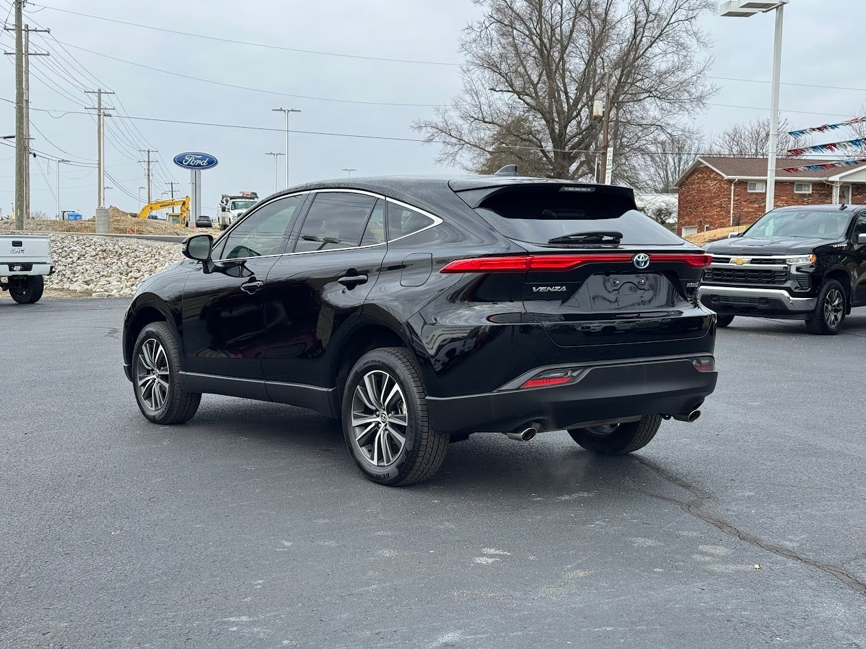 2022 Toyota Venza LE