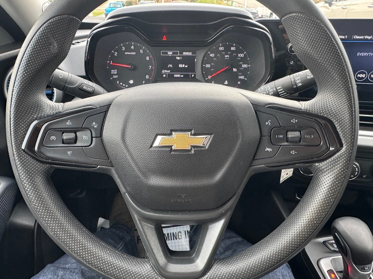 2025 Chevrolet Trax LS