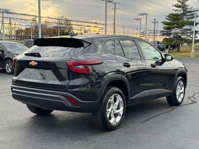 2025 Chevrolet Trax LS